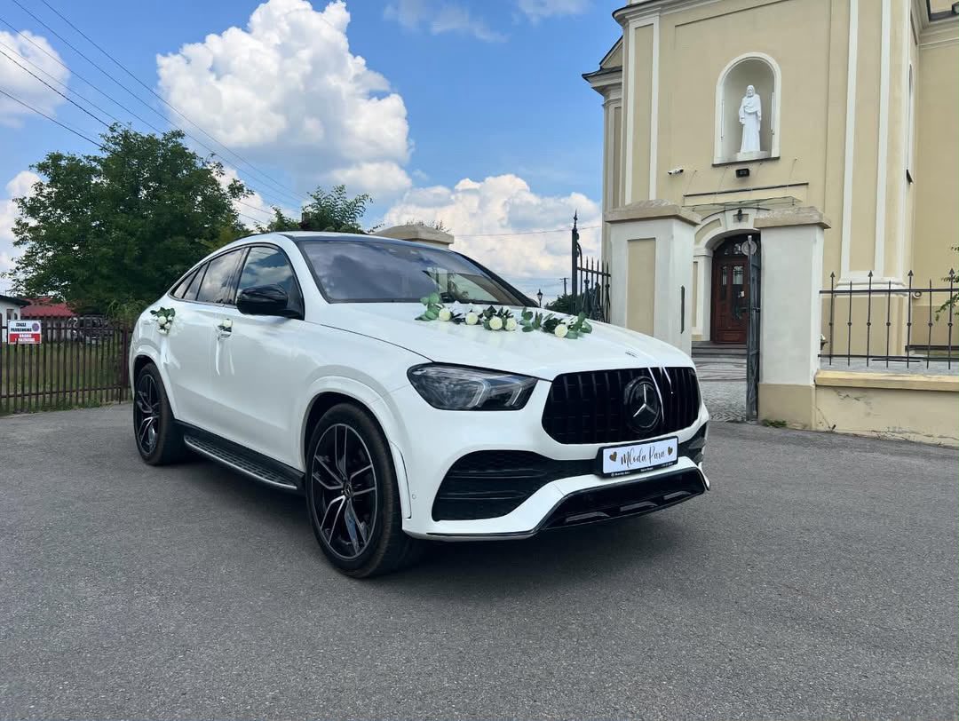Mercedes GLE Coupe auto do ślubu Rzeszów białe Mercedes GLE Coupe samochód ślubny z dekoracją CyriTrans